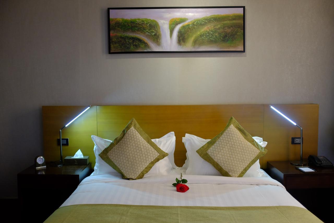Rori Hotel Аваса Экстерьер фото